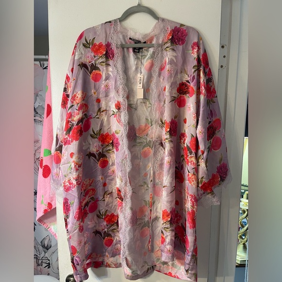 Victoria's Secret Other - NWT Victoria's Secret Pink Floral Robe